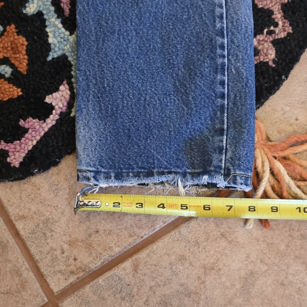 🔥🔥Distressed Levis Blue Jeans 31x30🔥🔥 - Picture 8 of 11